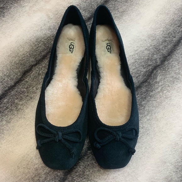 ugg lena flat black